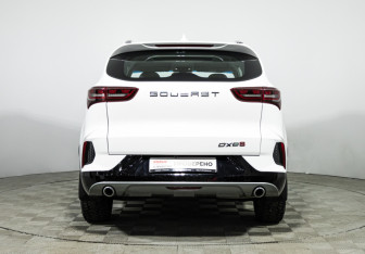 Подержанный автомобиль Soueast DX8S 2022 года (6 фото)