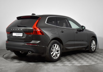 Подержанный автомобиль Volvo XC60 2019 года (5 фото)