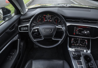 Подержанный автомобиль Audi A6 Sedan 2020 года (14 фото)