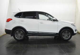 Подержанный автомобиль Chery Tiggo 5 2015 года (4 фото)