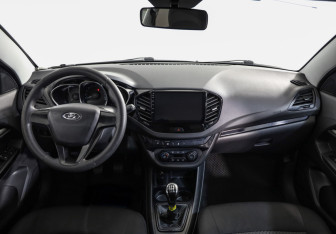 Подержанный автомобиль LADA (ВАЗ) Vesta Sedan 2016 года (9 фото)