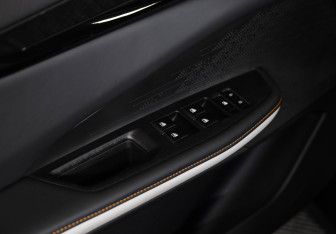 Подержанный автомобиль Changan UNI-V 2024 года (24 фото)