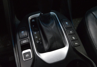 Подержанный автомобиль Hyundai Santa Fe 2016 года (16 фото)