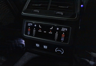 Подержанный автомобиль Audi A6 Wagon 2019 года (29 фото)