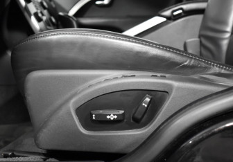 Подержанный автомобиль Volvo S80 2014 года (11 фото)