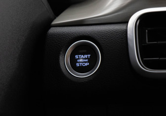 Подержанный автомобиль Geely Coolray 2023 года (12 фото)