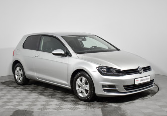 Подержанный автомобиль Volkswagen Golf Hatchback 2013 года (3 фото)