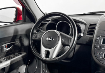 Подержанный автомобиль Kia Soul 2013 года (17 фото)