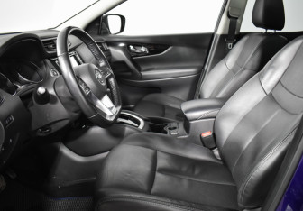 Подержанный автомобиль Nissan Qashqai 2020 года (10 фото)
