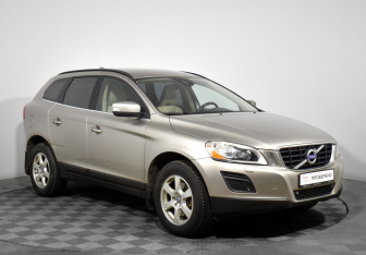 Подержанный автомобиль Volvo XC60 2011 года (3 фото)