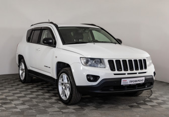 Подержанный автомобиль Jeep Compass 2012 года (3 фото)