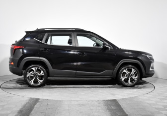 Новый Москвич 3 2022 (4 фото)