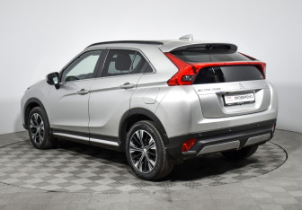 Подержанный автомобиль Mitsubishi Eclipse Cross 2019 года (7 фото)