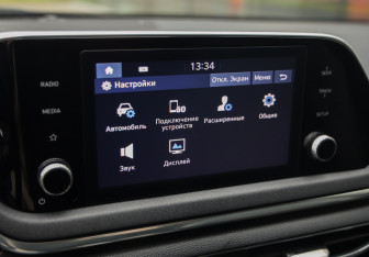 Подержанный автомобиль Hyundai Sonata 2021 года (15 фото)