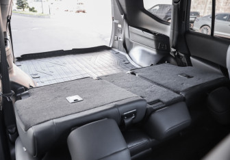 Подержанный автомобиль Toyota Land Cruiser Suv 2022 года (34 фото)