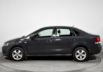 Подержанный автомобиль Volkswagen Polo Sedan 2010 года (8 фото)
