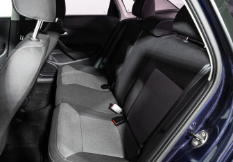 Подержанный автомобиль Volkswagen Polo Sedan 2016 года (10 фото)