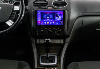 Подержанный автомобиль Ford Focus Hatchback 2008 года (11 фото)