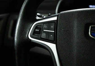 Подержанный автомобиль Geely Atlas 2021 года (17 фото)