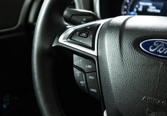 Подержанный автомобиль Ford Mondeo Sedan 2016 года (20 фото)