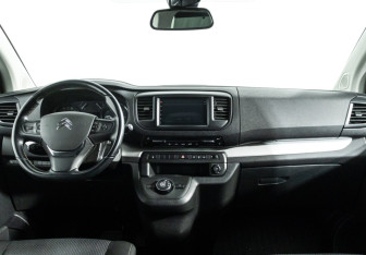 Подержанный автомобиль Citroen SpaceTourer 2020 года (13 фото)