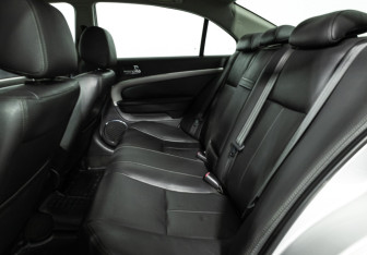 Подержанный автомобиль Chevrolet Epica 2007 года (10 фото)