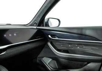 Подержанный автомобиль Geely Monjaro 2024 года (18 фото)