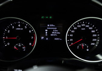 Подержанный автомобиль Kia Ceed Hatchback 2019 года (12 фото)