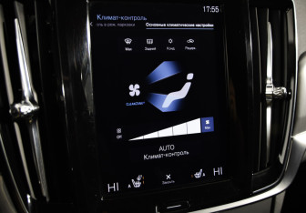 Подержанный автомобиль Volvo V90 2018 года (17 фото)
