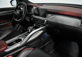 Подержанный автомобиль Geely Coolray 2022 года (14 фото)