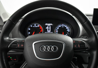 Подержанный автомобиль Audi A3 Hatchback 2013 года (17 фото)