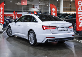 Подержанный автомобиль Audi A6 Sedan 2020 года (13 фото)