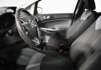 Подержанный автомобиль Ford EcoSport 2017 года (10 фото)