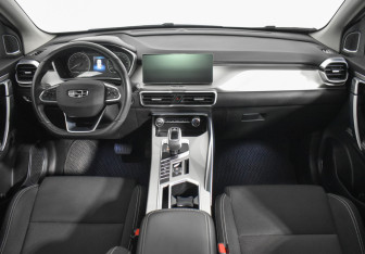 Подержанный автомобиль Geely Coolray 2021 года (13 фото)