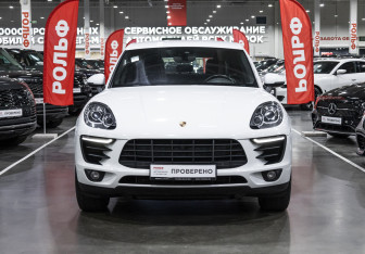 Подержанный автомобиль Porsche Macan 2018 года (3 фото)