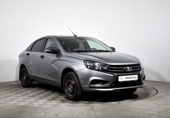 Подержанный автомобиль LADA (ВАЗ) Vesta Sedan 2018 года (3 фото)