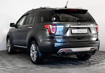 Подержанный автомобиль Ford Explorer 2017 года (7 фото)