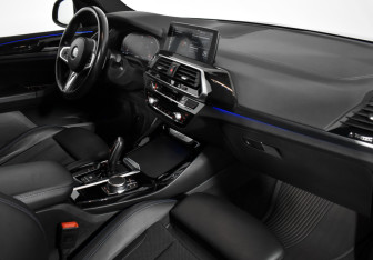 Подержанный автомобиль BMW X3 2021 года (16 фото)