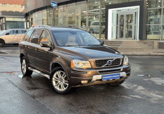 Подержанный автомобиль Volvo XC90 2012 года (3 фото)