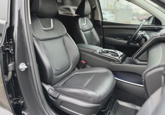 Подержанный автомобиль Hyundai Tucson 2022 года (17 фото)
