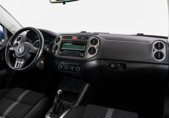 Подержанный автомобиль Volkswagen Tiguan 2011 года (9 фото)
