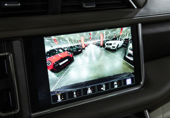 Подержанный автомобиль GMC Yukon 2022 года (33 фото)