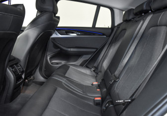 Подержанный автомобиль BMW X4 2019 года (12 фото)