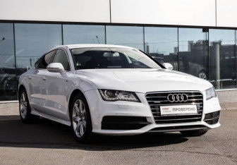 Подержанный автомобиль Audi A7 2012 года (6 фото)