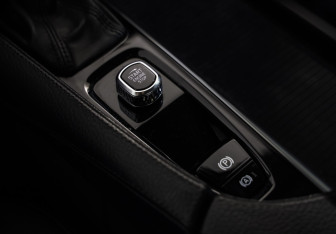 Подержанный автомобиль Volvo S90 2018 года (21 фото)