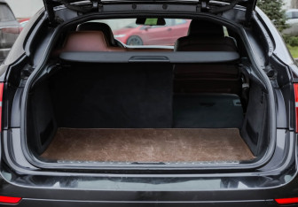 Подержанный автомобиль BMW X6 2013 года (35 фото)