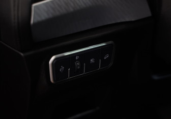 Подержанный автомобиль Haval F7 2022 года (23 фото)