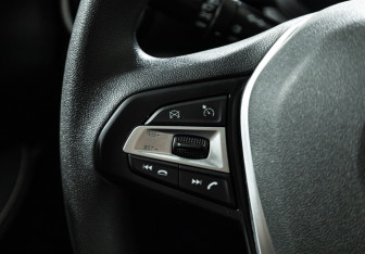 Подержанный автомобиль Changan Alsvin 2023 года (18 фото)