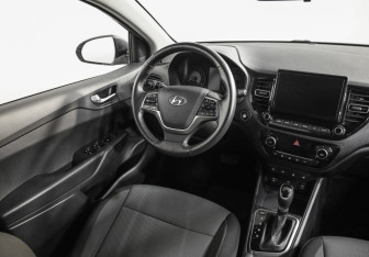 Подержанный автомобиль Hyundai Solaris Sedan 2021 года (9 фото)