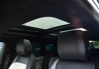 Подержанный автомобиль Land Rover Range Rover Evoque 2019 года (28 фото)